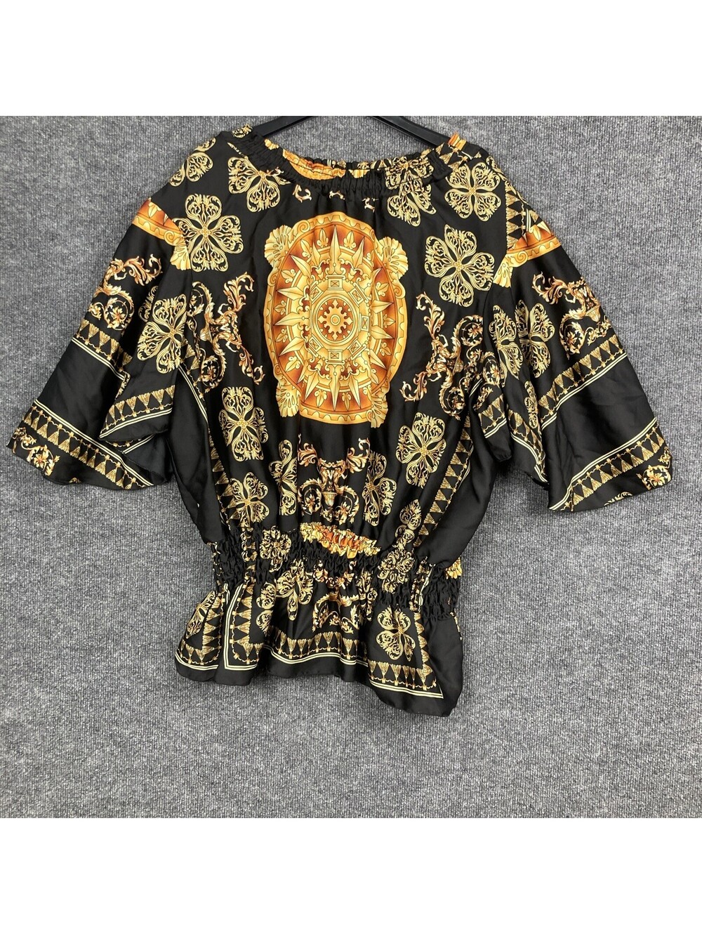 Claudia Richard? Womens Medium Black w/ Gold Pattern Flowy Scoop Neck Blouse